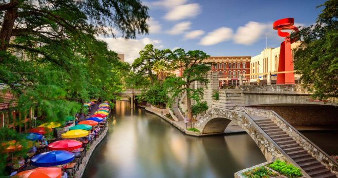 5 Best San Antonio Resorts with a Lazy River | 2024 Update