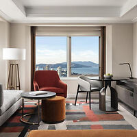 0 1 luxury Four Seasons Hotel San Francisco