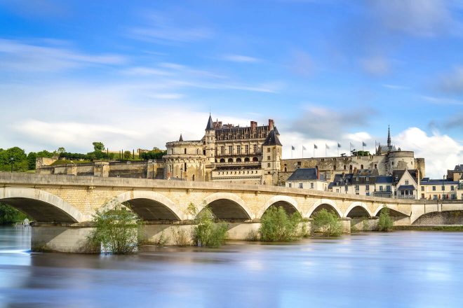 HONEST GUIDE → Where to Stay in Loire Valley (With Prices!)
