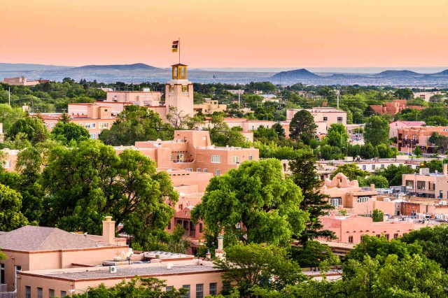 3 FABULOUS Places to Stay Santa Fe → Areas & Hotels