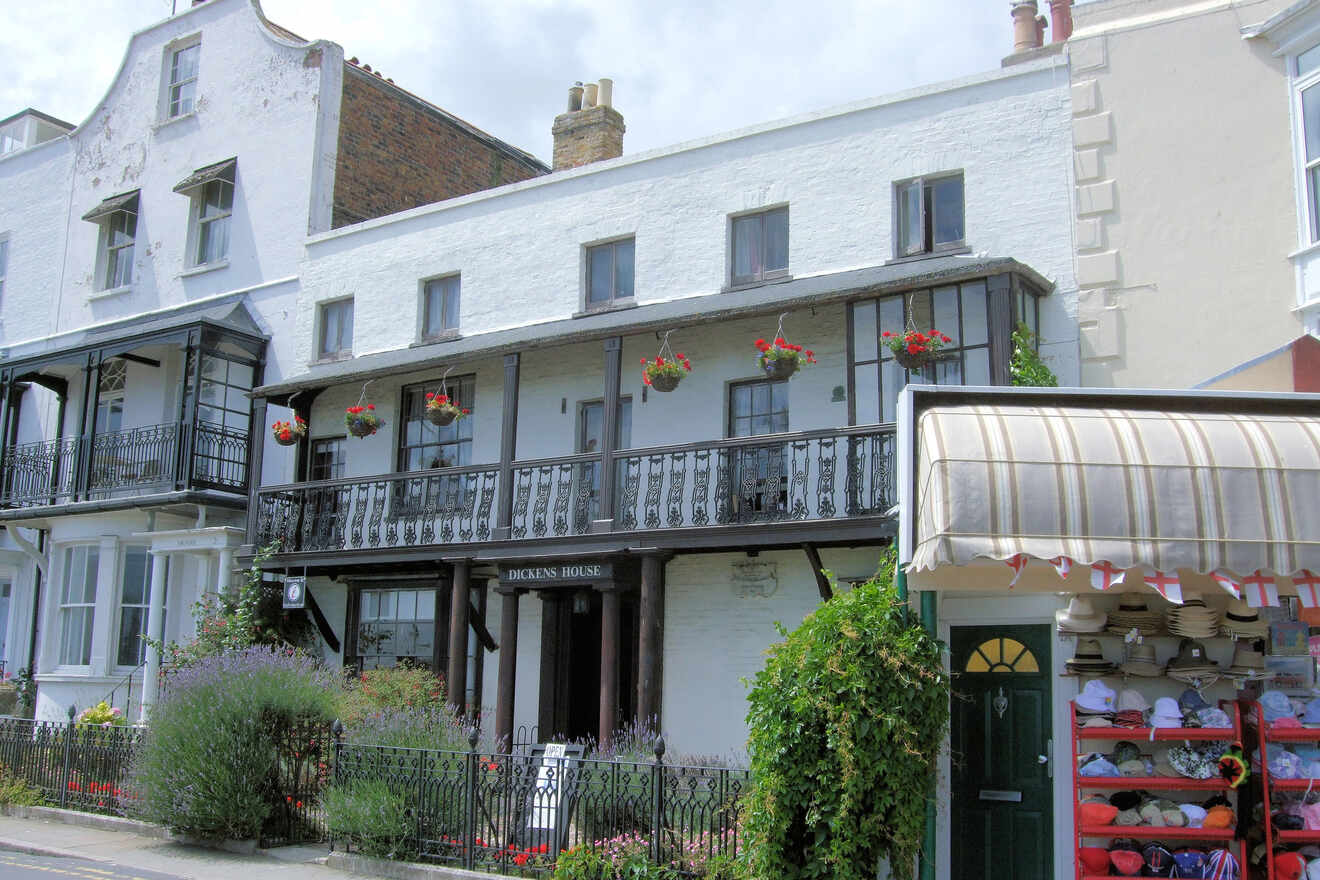 3.1 Dickens House Museum