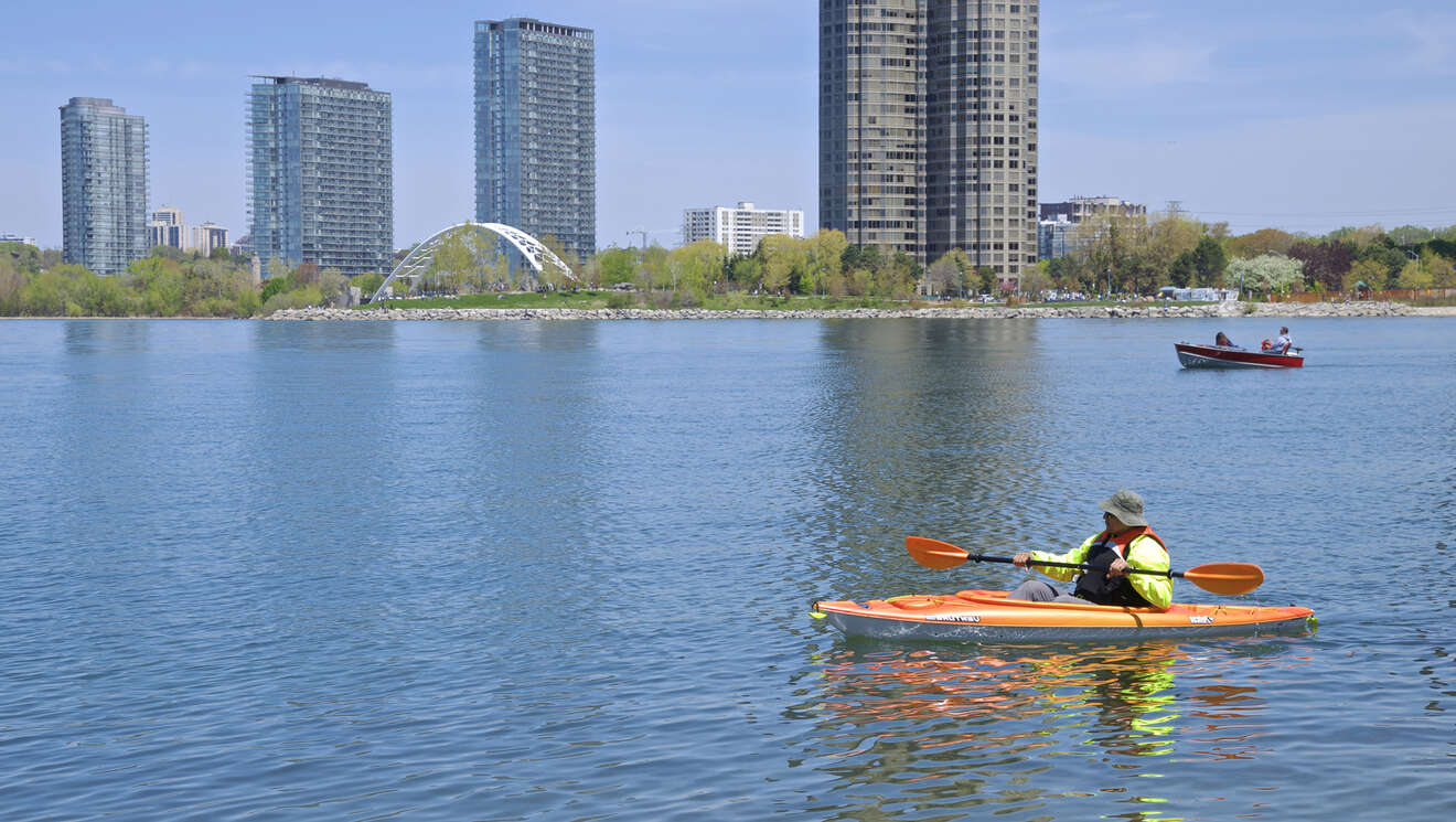 17.2 Kayaking on Humber River