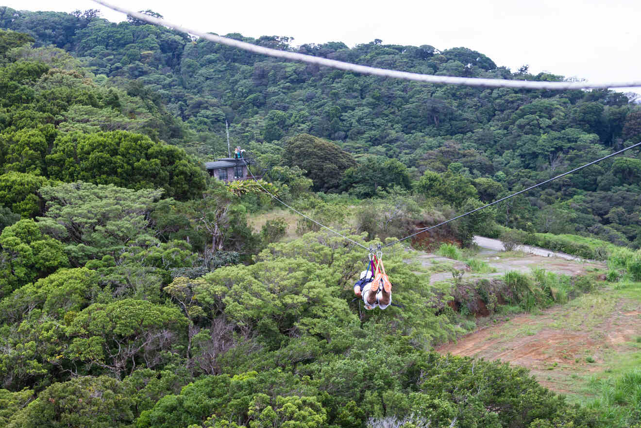 2 adrenaline rush while ziplining in Monteverde