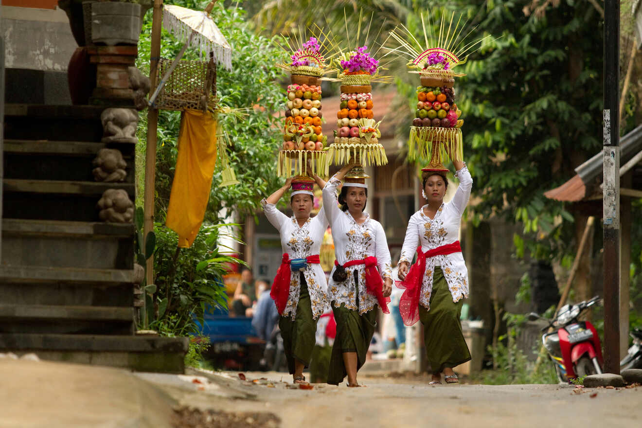 Bset Bali overwater Bungalows for your budget