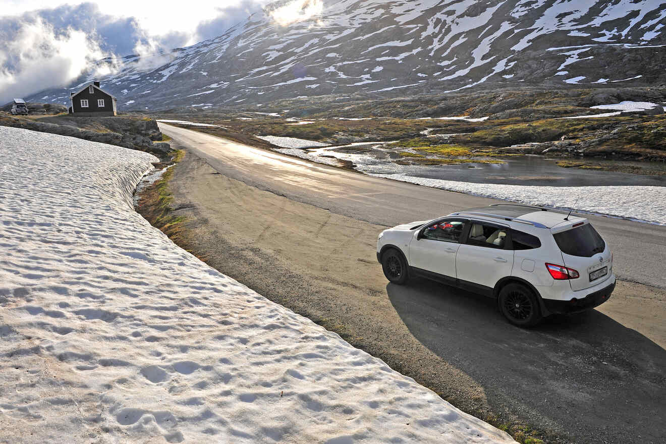 2.1 Two wheel drive cars in Norway