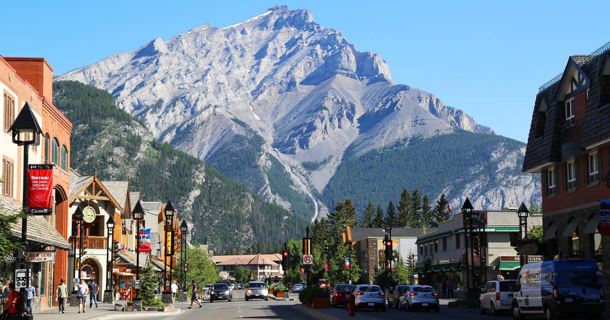 pros-cons-fairmont-banff-springs-hotel-in-canada