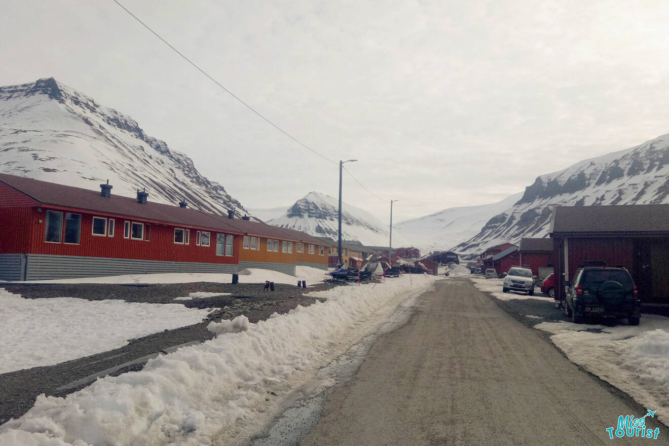 Getting from the Svalbard airport to your hotel