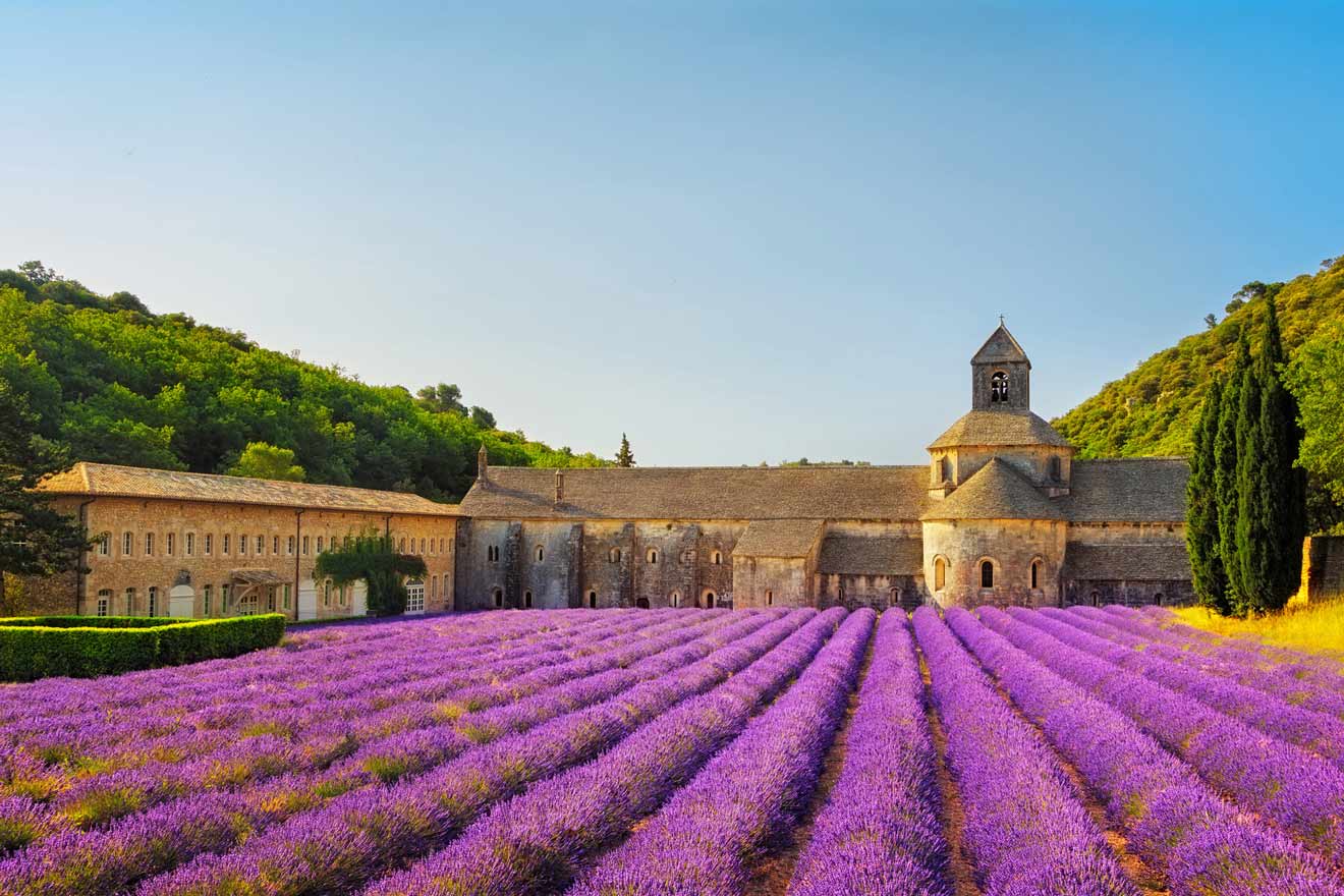 Hotels in Provence France FM