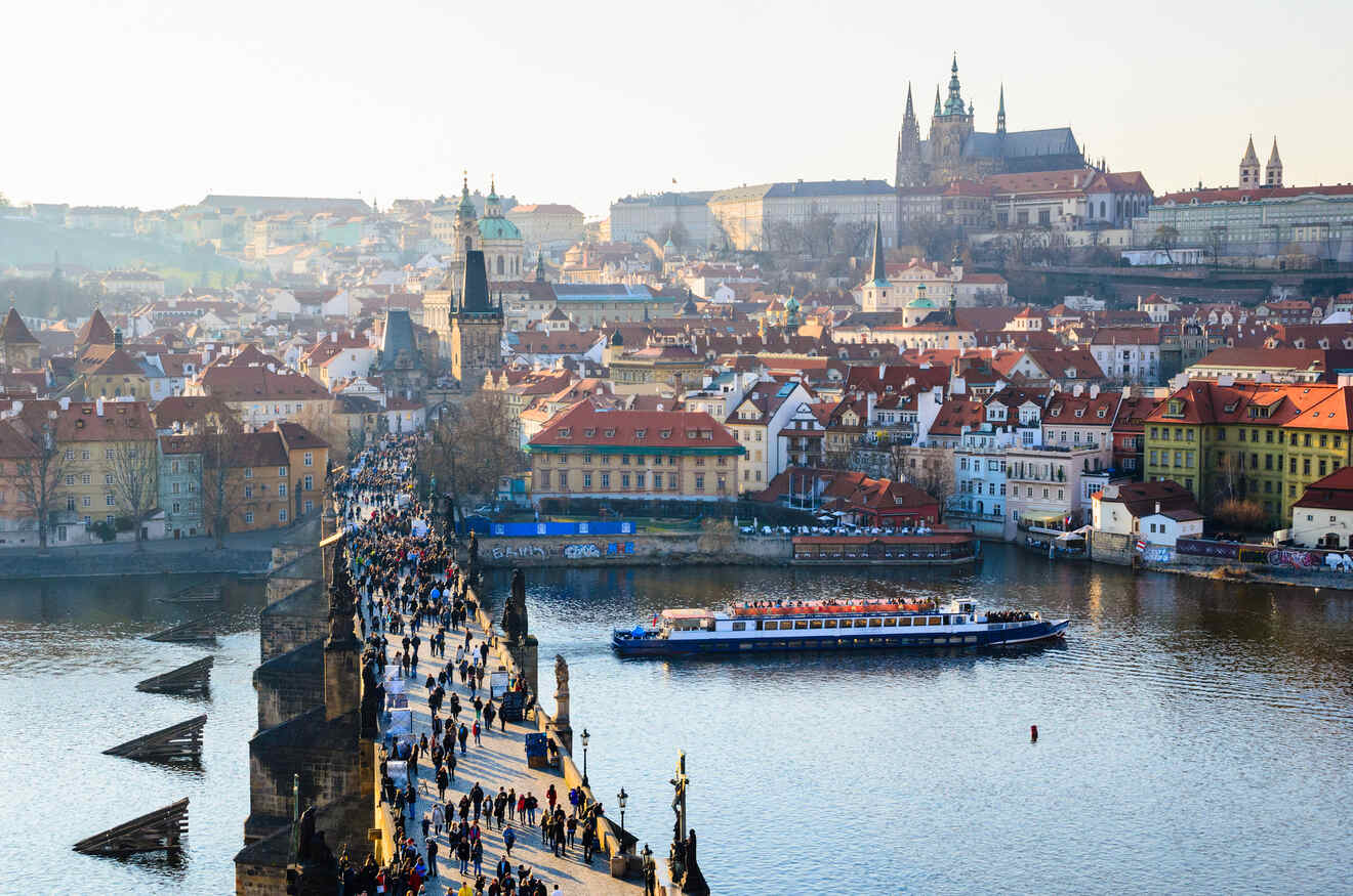 Combo tickets for Prague Castle plus Vltava River Cruise 1