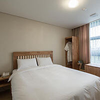 0 4%20Best%20affordable%20accommodation%20Elin%20Hotel