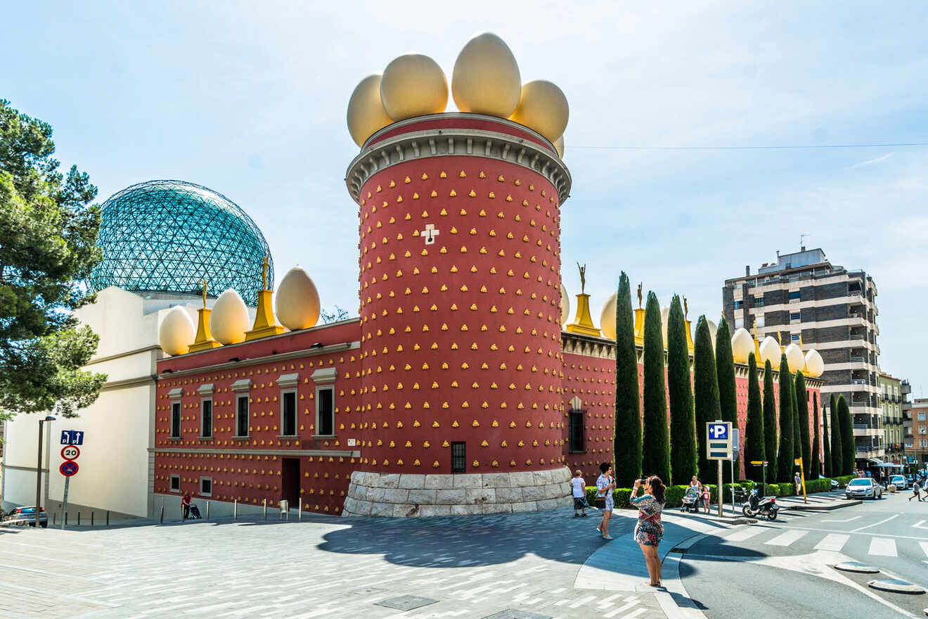 Dali Museum in Figueres Tickets • 6 Things You Should Know