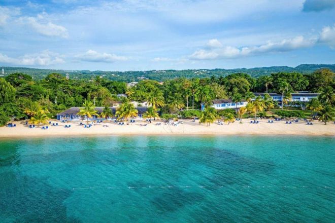 3 TOP Overwater Bungalows in Jamaica + Lux Oceanfront Hotels - Travel ...