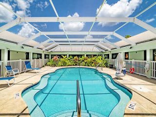 1 2%20Ivey%20House%20Everglades%20with%20the%20pool