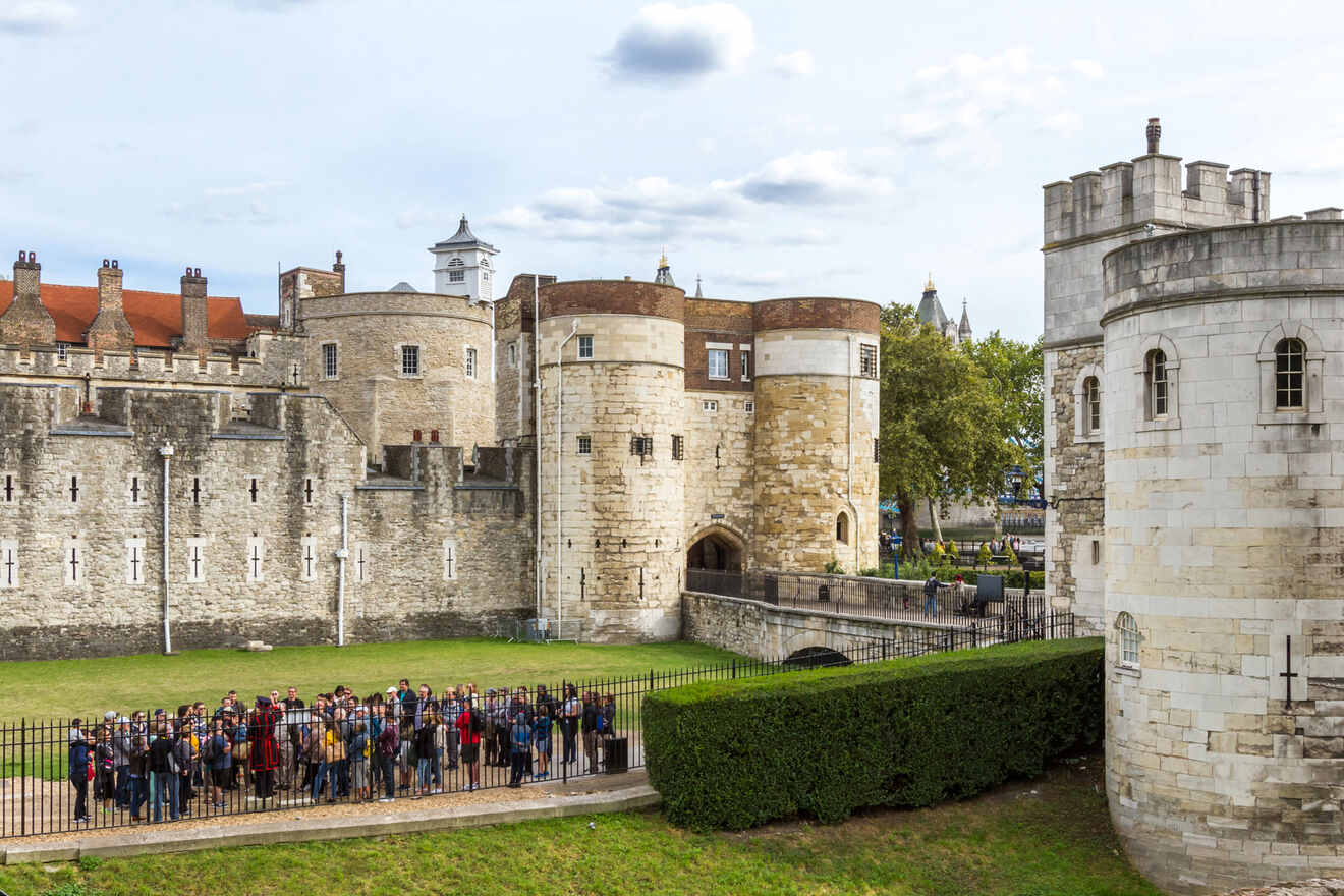 How to Book Tower of London Tickets + 8 Useful Tips to Know!