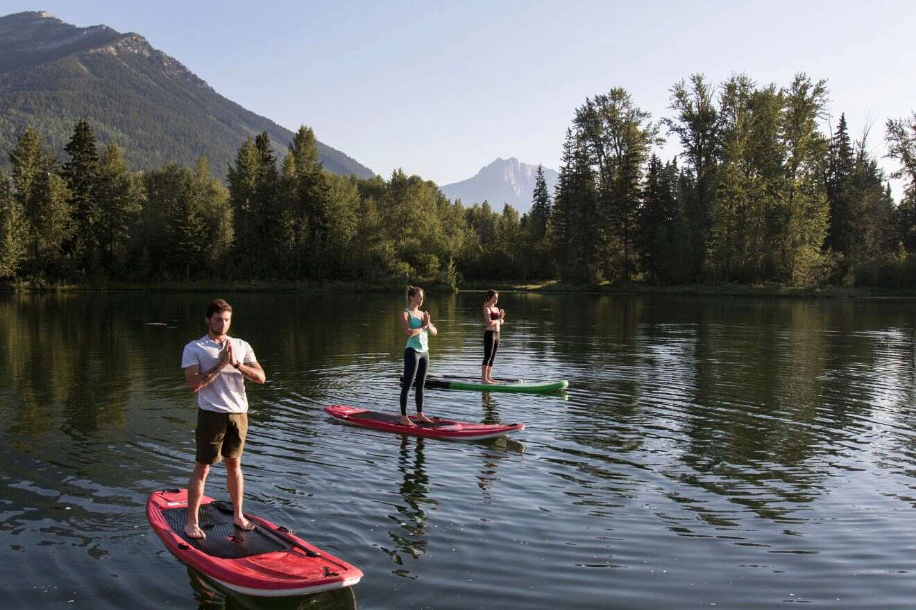 2 paddleboard yoga in California USA