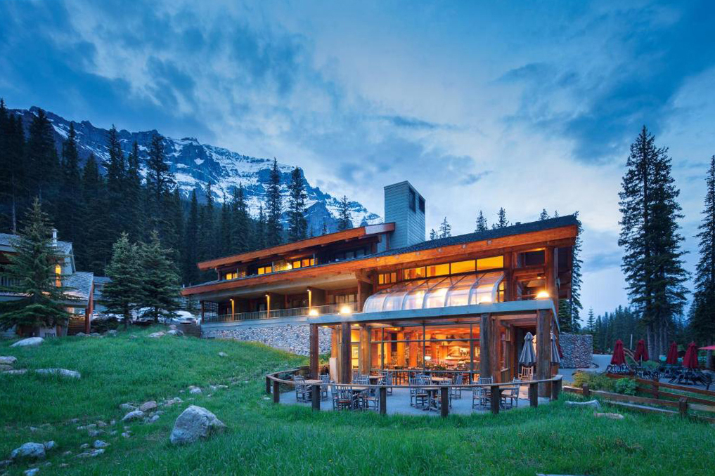 Moraine Lake Lodge best family hotel