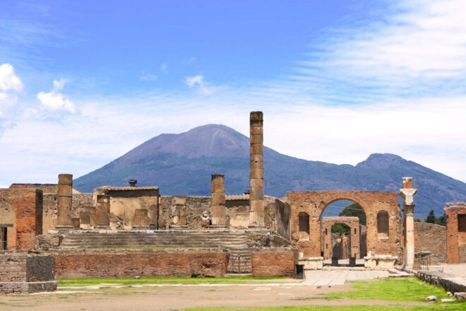 9 Perfect Pompeii Tours • from Rome, Naples & Pompeii + DIY