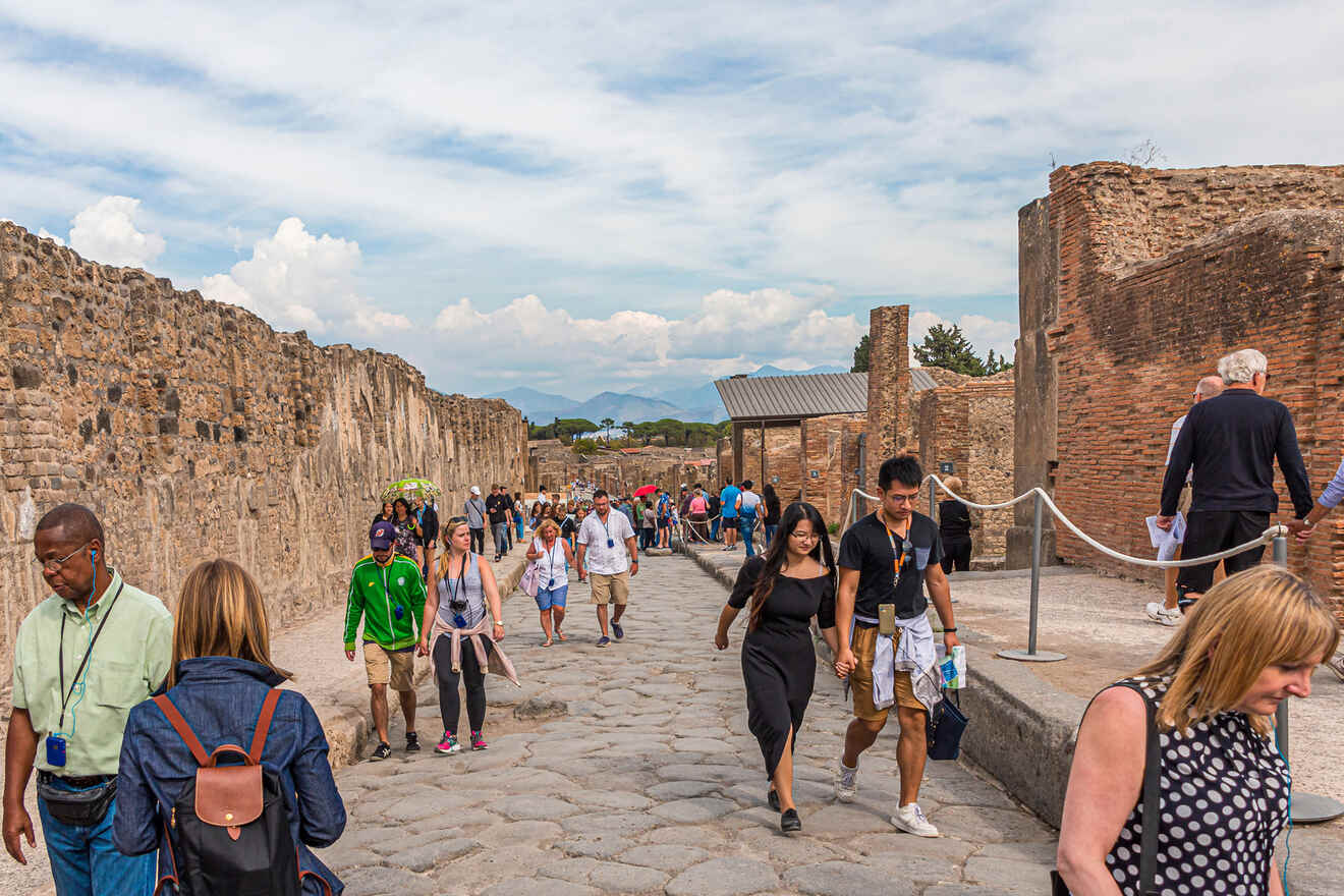 9 Perfect Pompeii Tours • from Rome, Naples & Pompeii + DIY