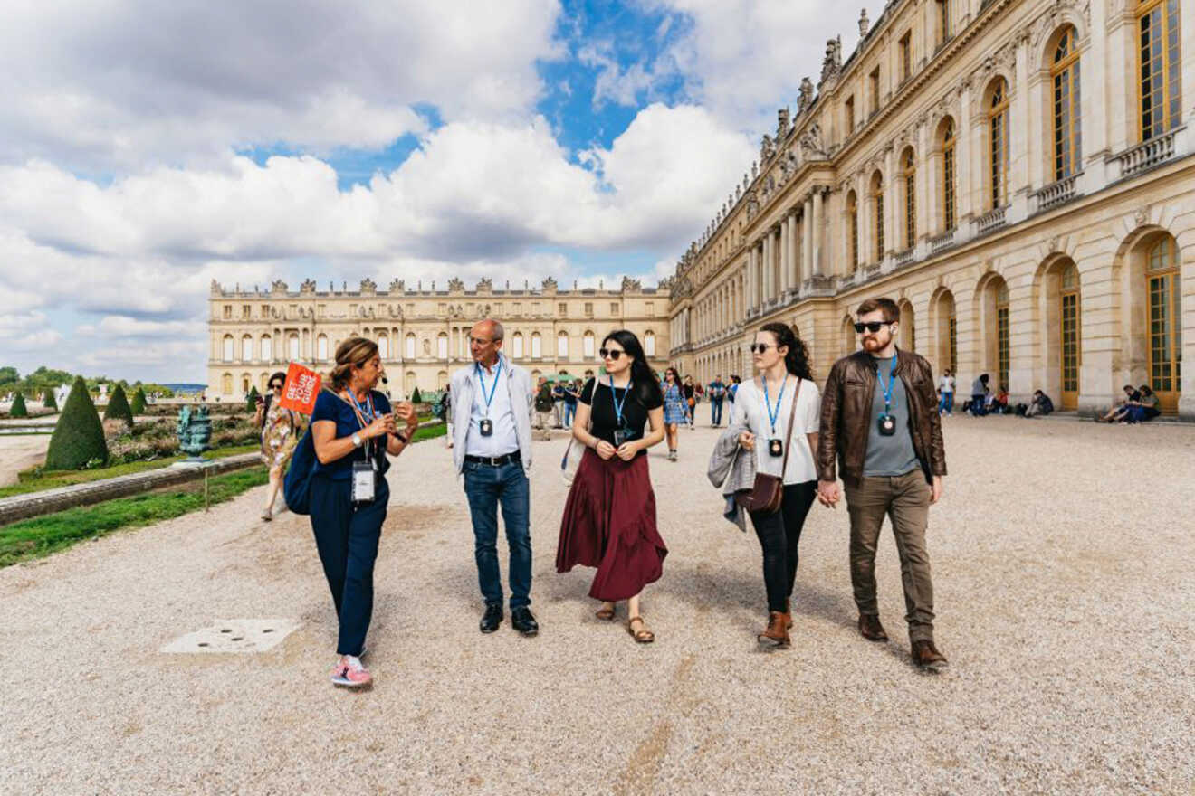 3 guided tour of Versailles