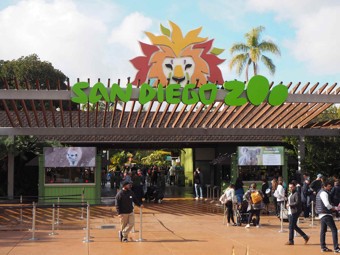 4 Buying San Diego Zoo tickets at the entrance