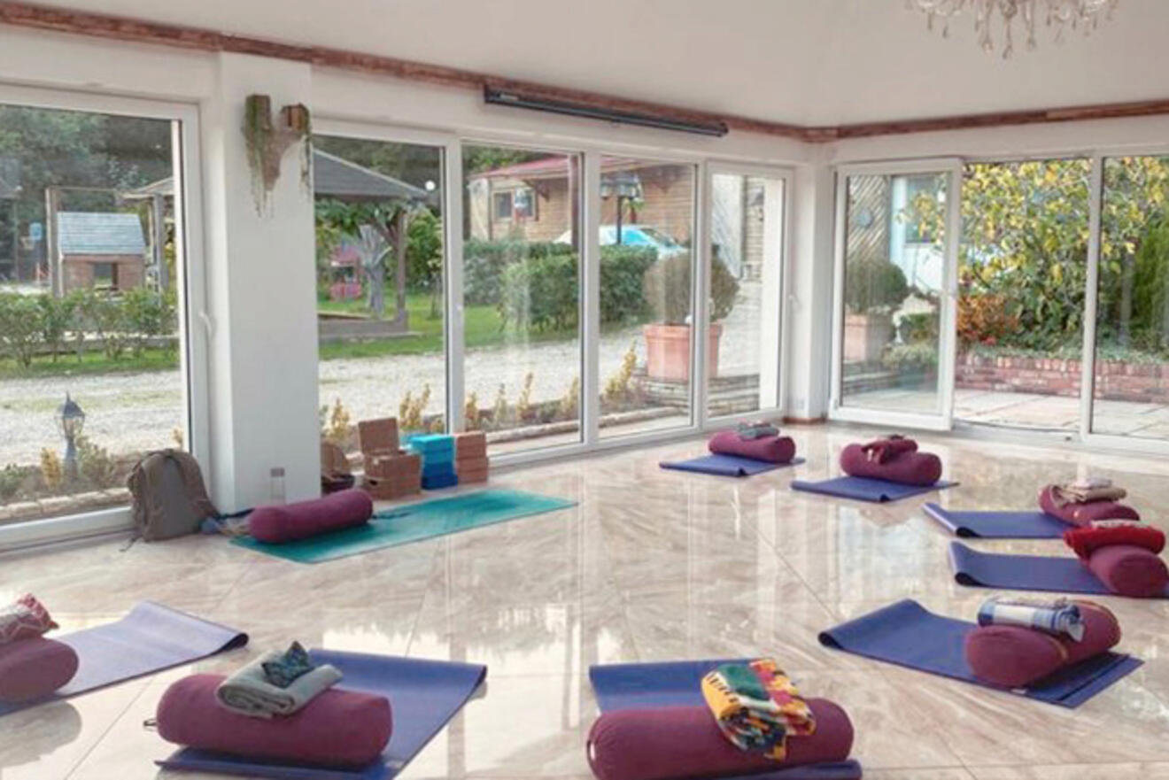 9 Country Delight Yoga Retreat