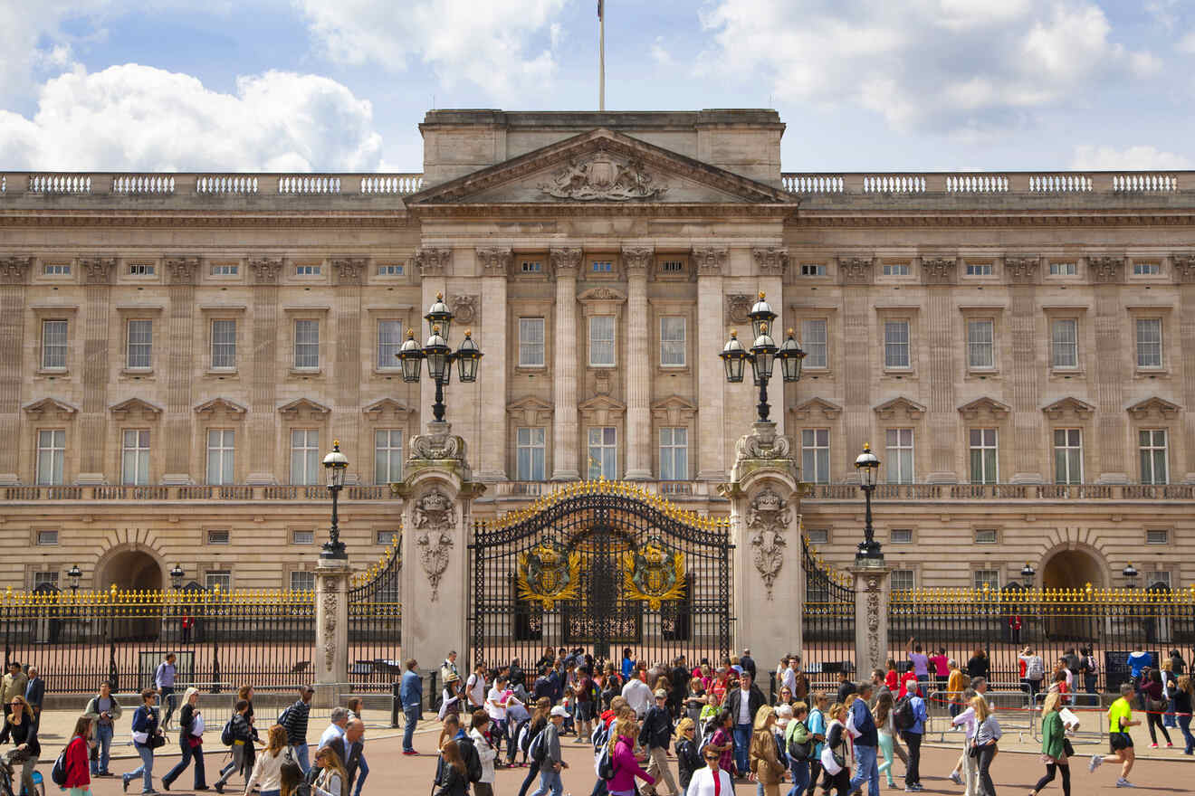 1 Buckingham Palace entrance