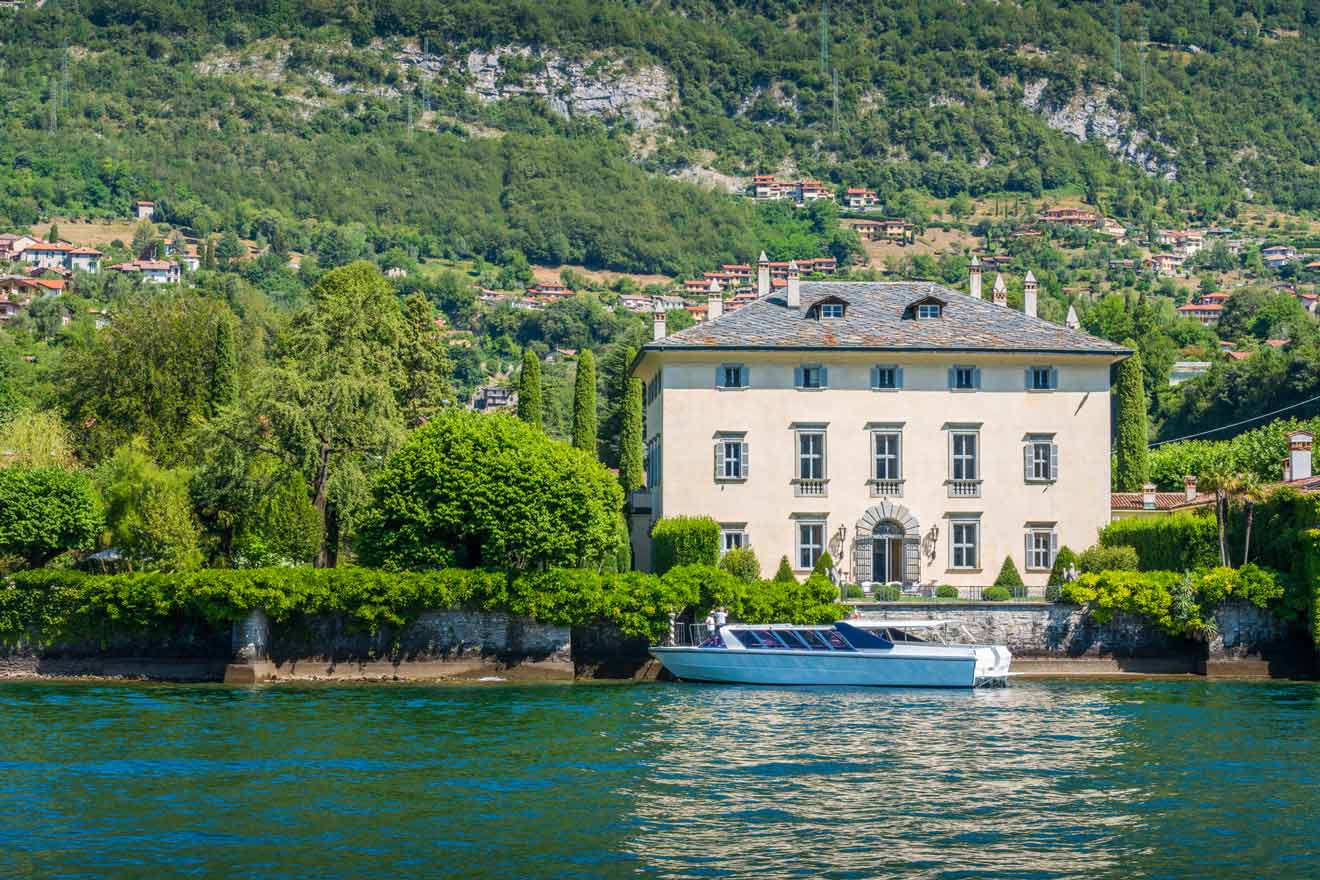 5 boat tour on a private yacht Villa Balbianello