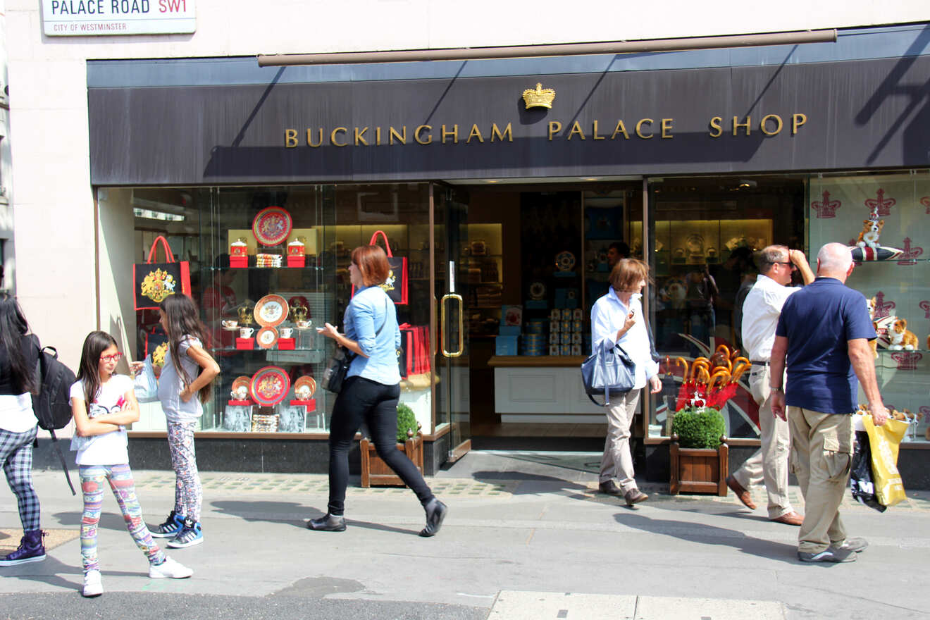 6 6 Buckingham Palace Shop