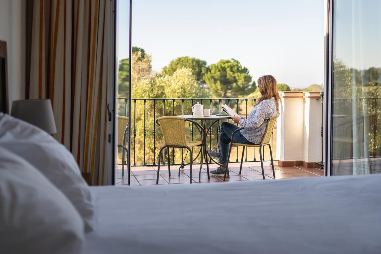 15 STUNNING Hotels with Balconies in Dallas, Texas (2024)