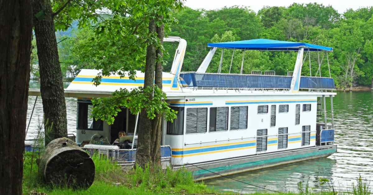 14 Houseboat Rentals in Tennessee • incl. Map (Update 2024)