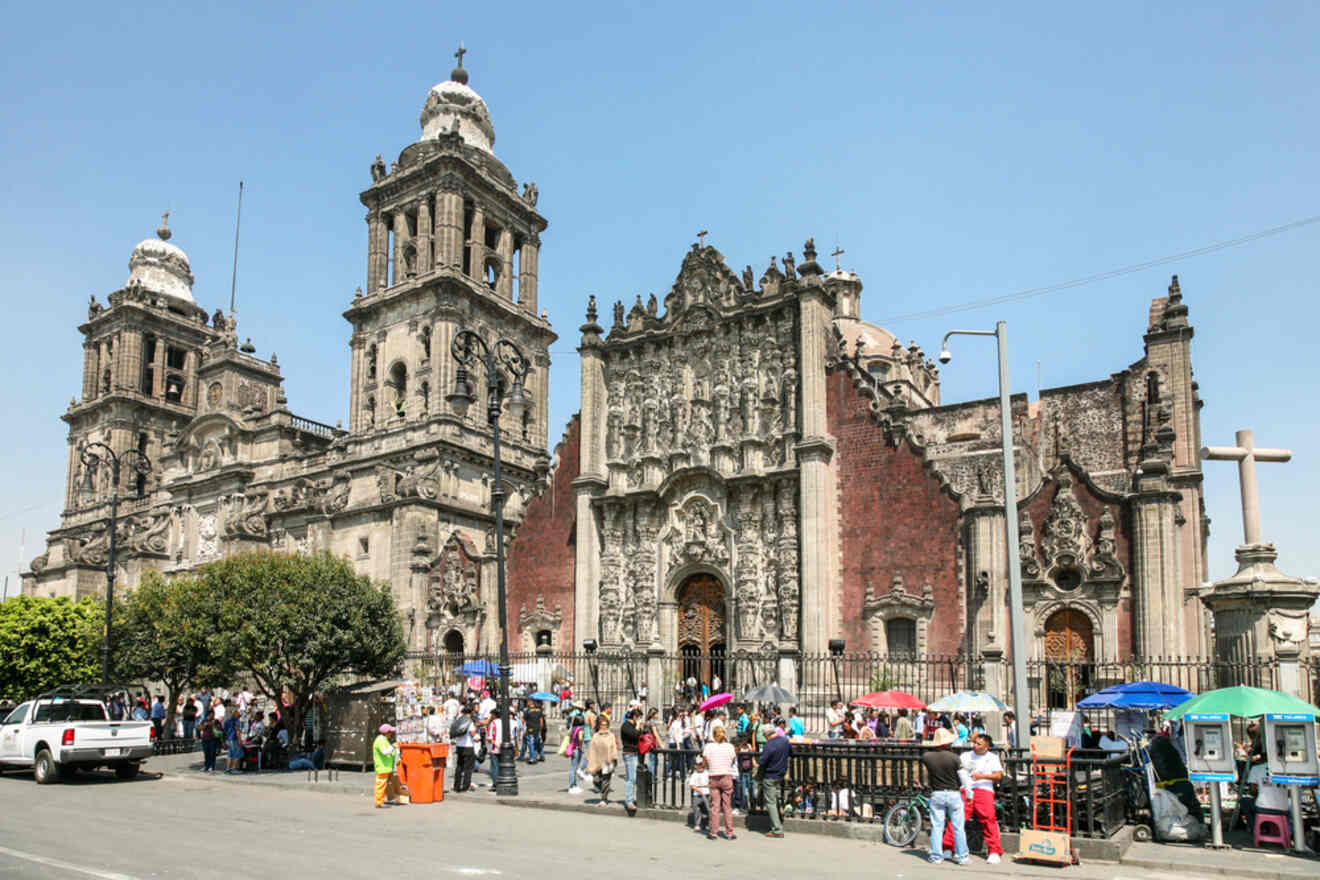1 walking tour of downtown Mexico City