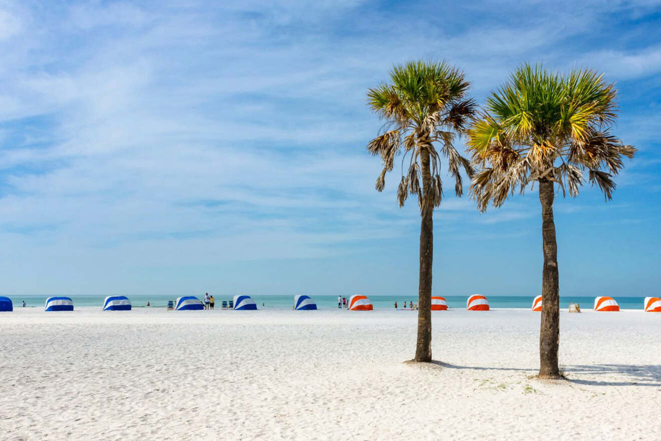 7 Must-Visit Clear Water Beaches In Florida That Aren't Basic AF