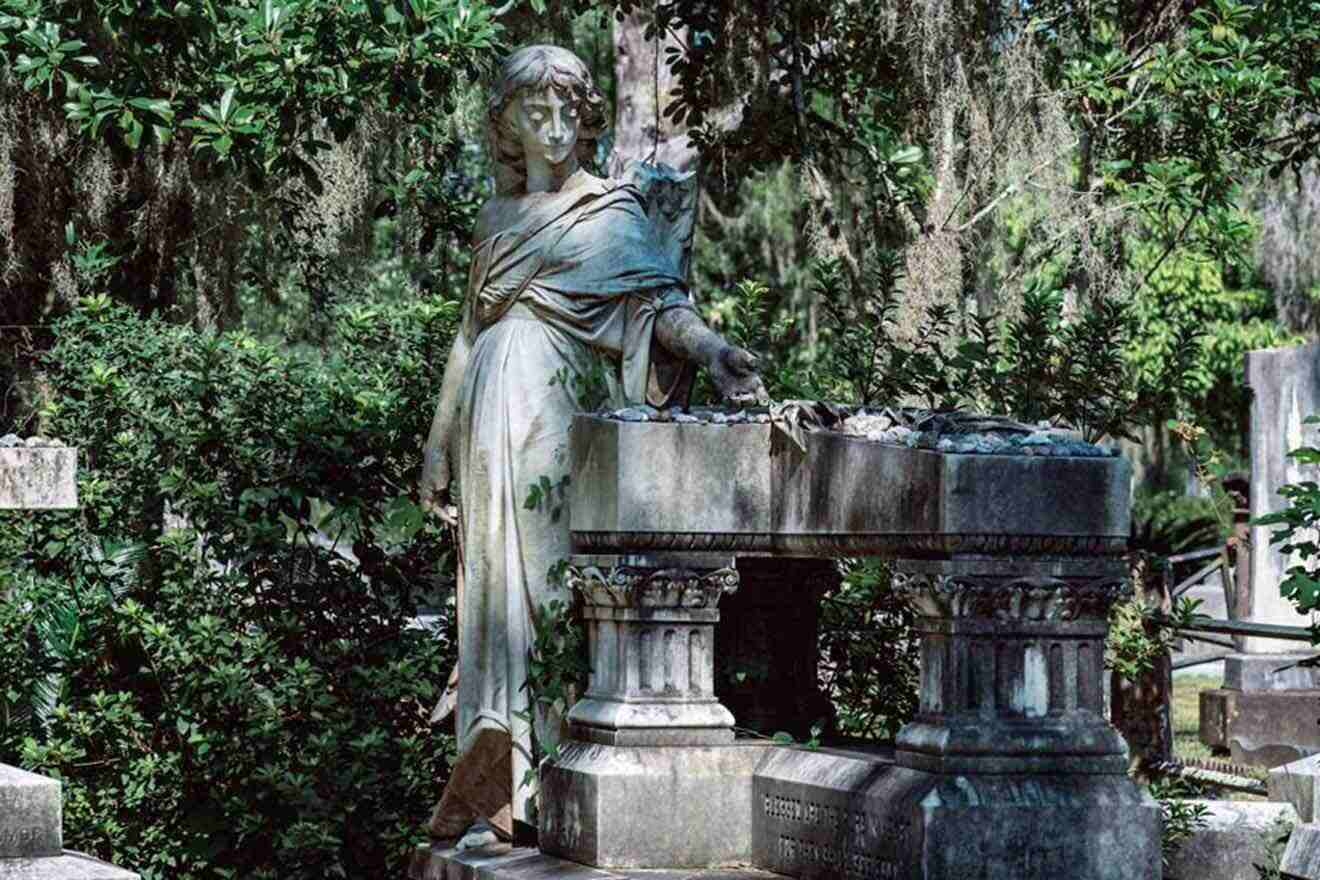 sculpture in Savannah cemetery