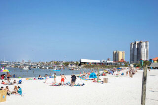 8 Best Beaches in Pensacola → By a Local!