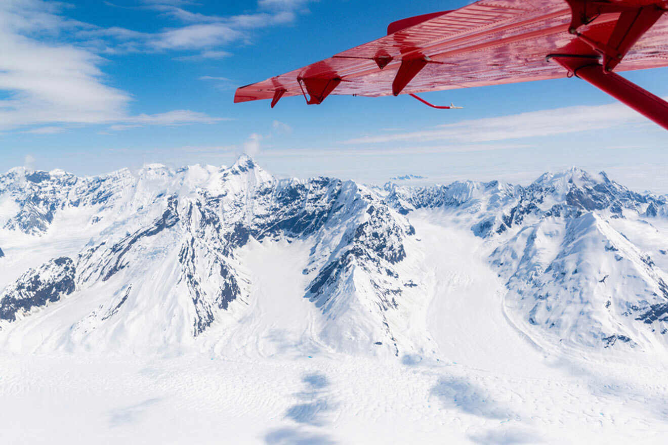 7 Best Denali Helicopter Tours ✔️ Epic Sightseeing Options