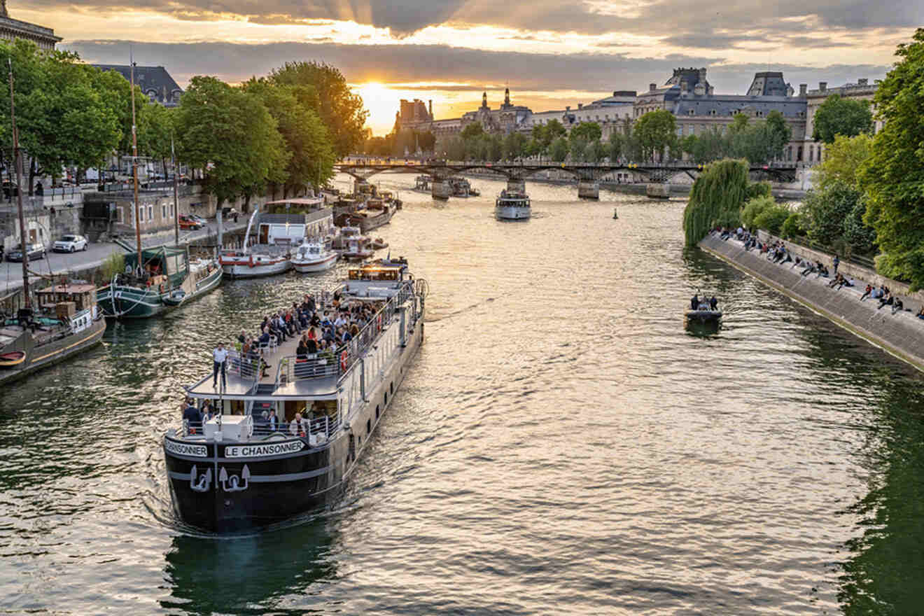 3 Seine River Cruise Seine River Cruise Dinner 660x440@2x 