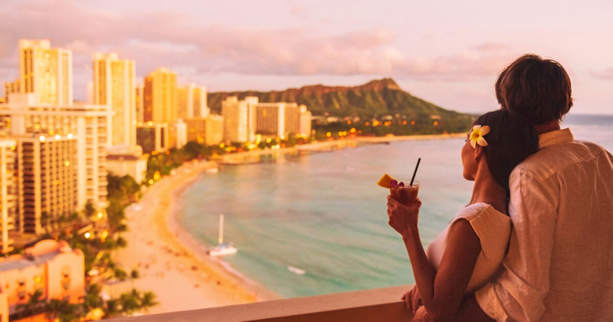 17 Best Honeymoon Hotels in Maui • Romantic Bugalows & Suits