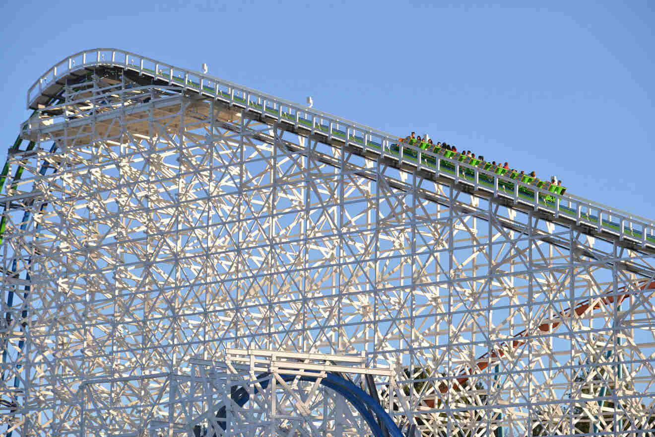 rollercoaster at Six Flags Magic Mountain