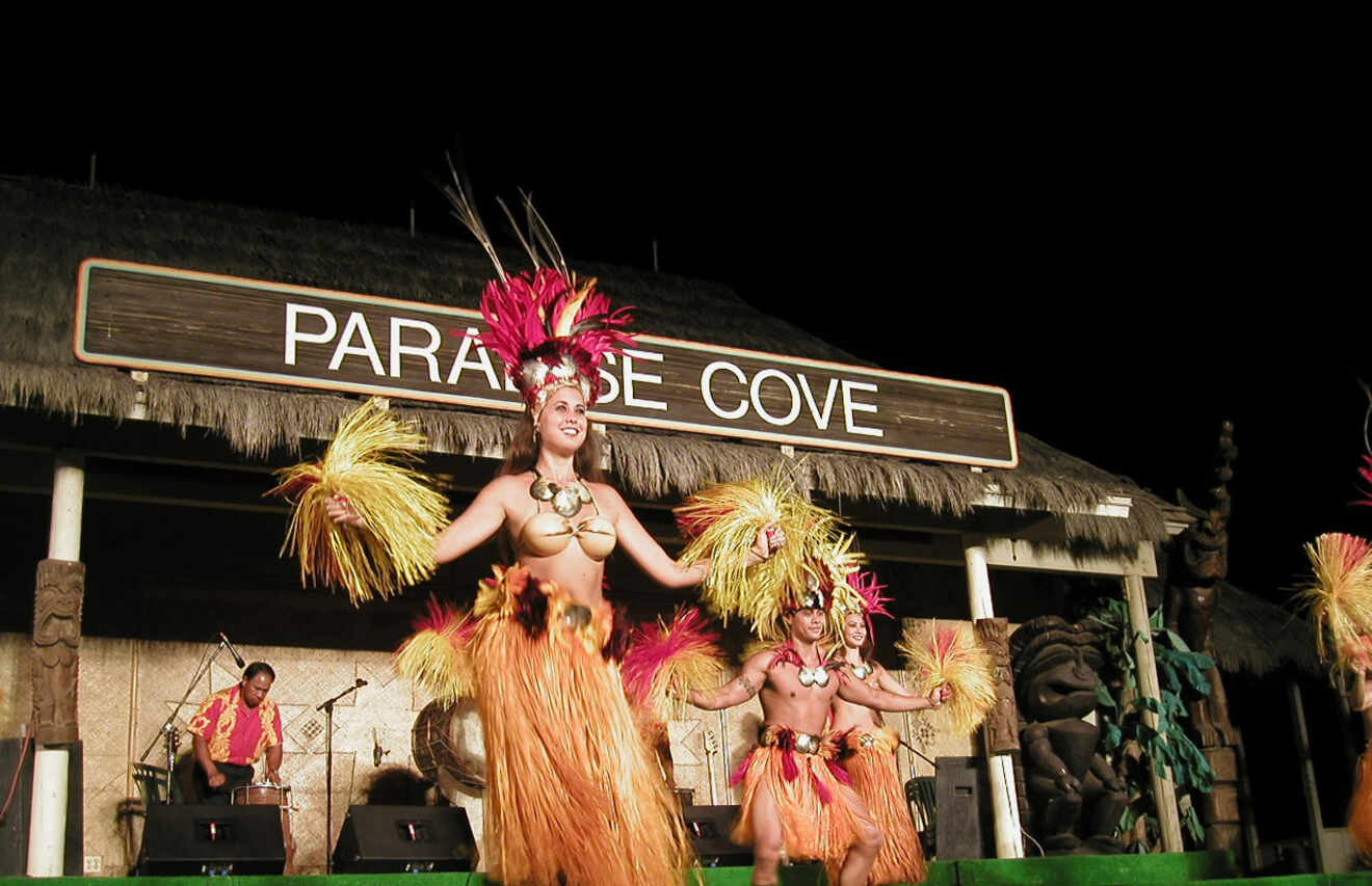 Luau show at Paradise Cove
