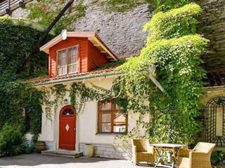 hotel's building covered in ivy