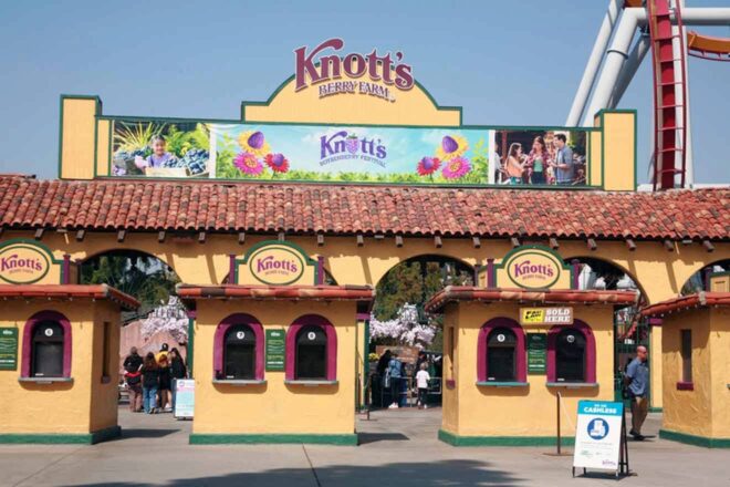 16 Best Theme Parks in California (Tips from a Local!)