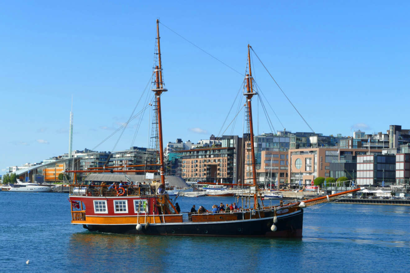 ship sailing in Oslo