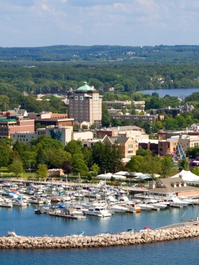 3 Areas to Stay in Traverse City Miss Tourist